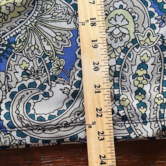 Chico’s Elegant Blue Patterned Long Sleeve Top Sz 1 - Picture 12 of 13